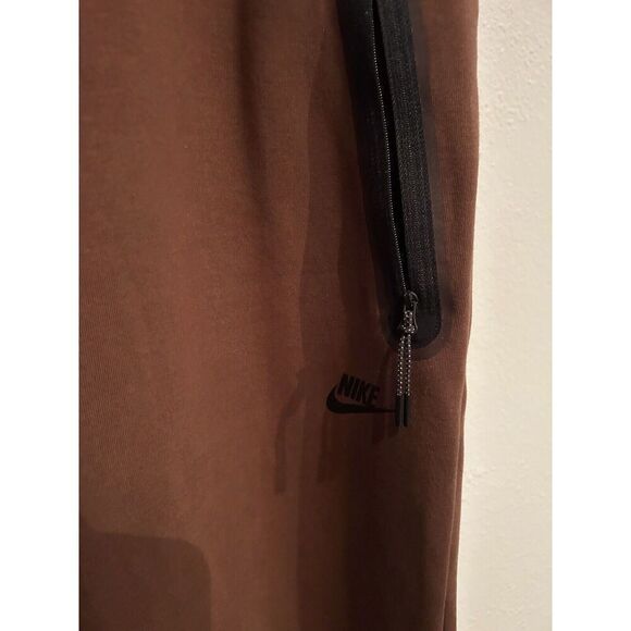 NIKE SPORTSWEAR TECH FLEECE MENs Large BUNGEE PANTS JOGGERS Brown DQ4312 - Picture 4 of 9